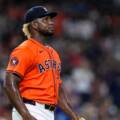 Ronel Blanco firma el contrato más importante para un lanzador en la historia de LIDOM